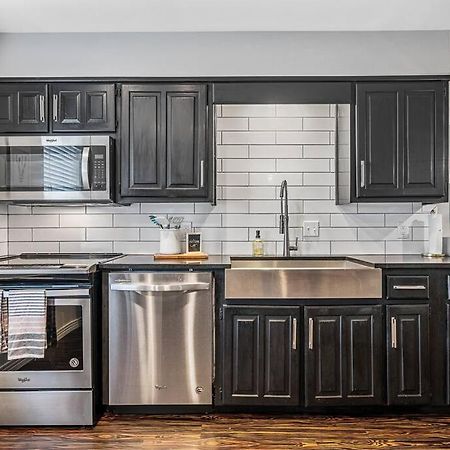 Luxe Condo In City Center Waco Buitenkant foto